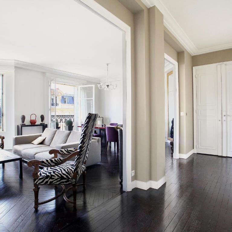 Outstanding 2 bedrooms with a terrific Eiffel Tower view - Appartement 2 Chambres - 7