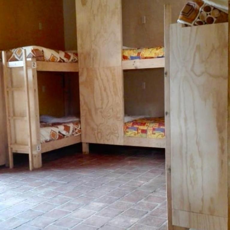 Rossco Hostel & Hotel - Bed in 8-Bed Dormitory Room - 7