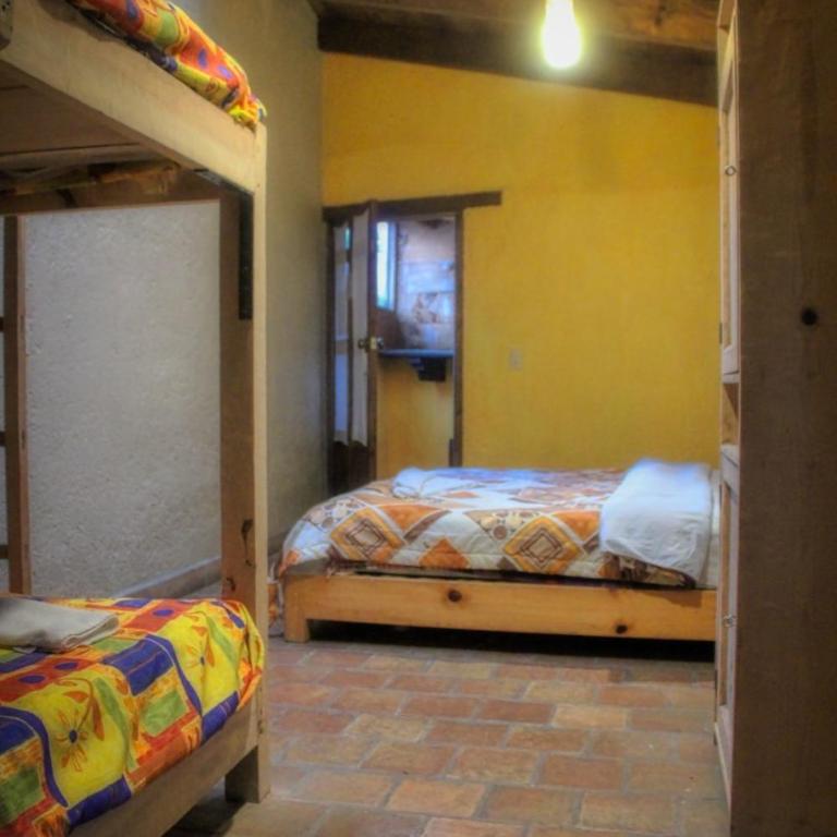 Rossco Hostel & Hotel - Triple Room - 8