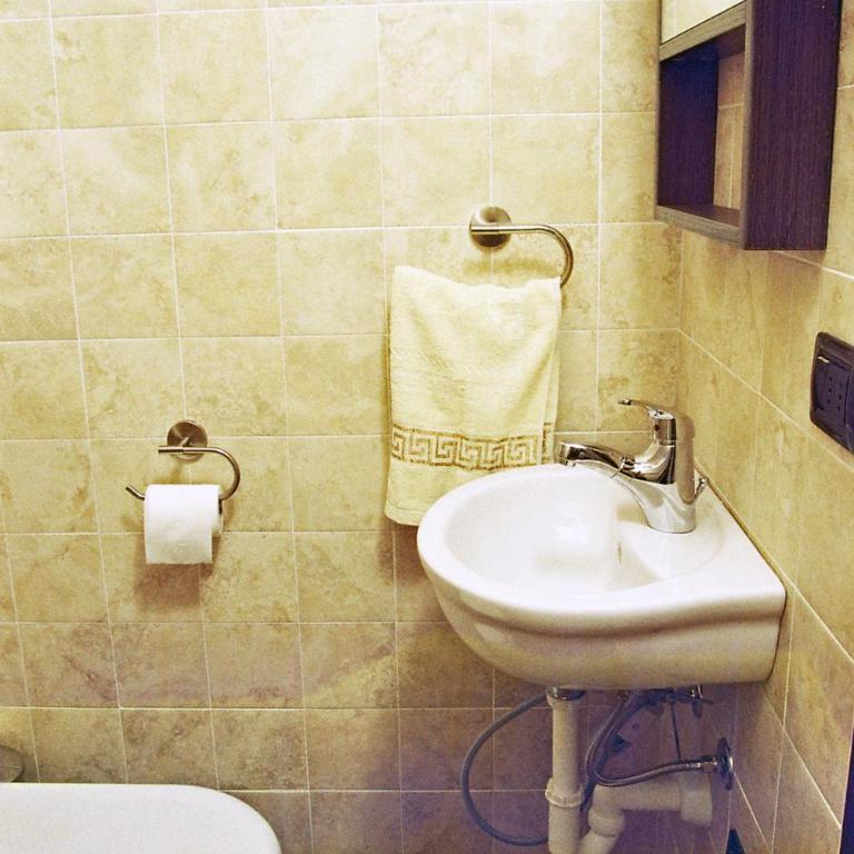 Art&Coffee - Double Room with Private External Bathroom - 17