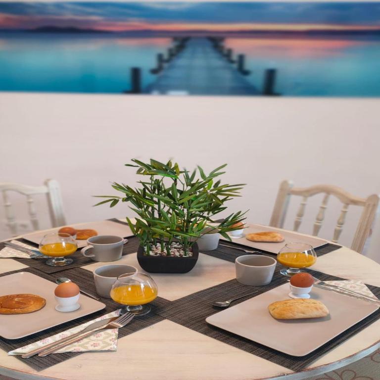 Spacious Apartment with Sea view - Apartment - 17