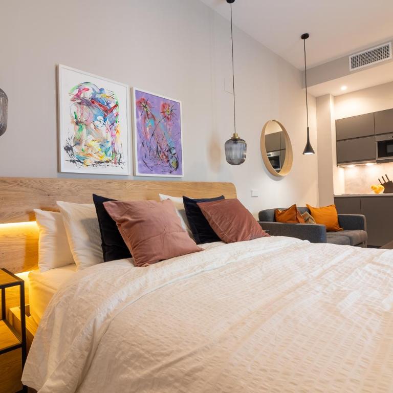 GRUND SUITES GALLERY by FreshApartments - Superior Studio - 2