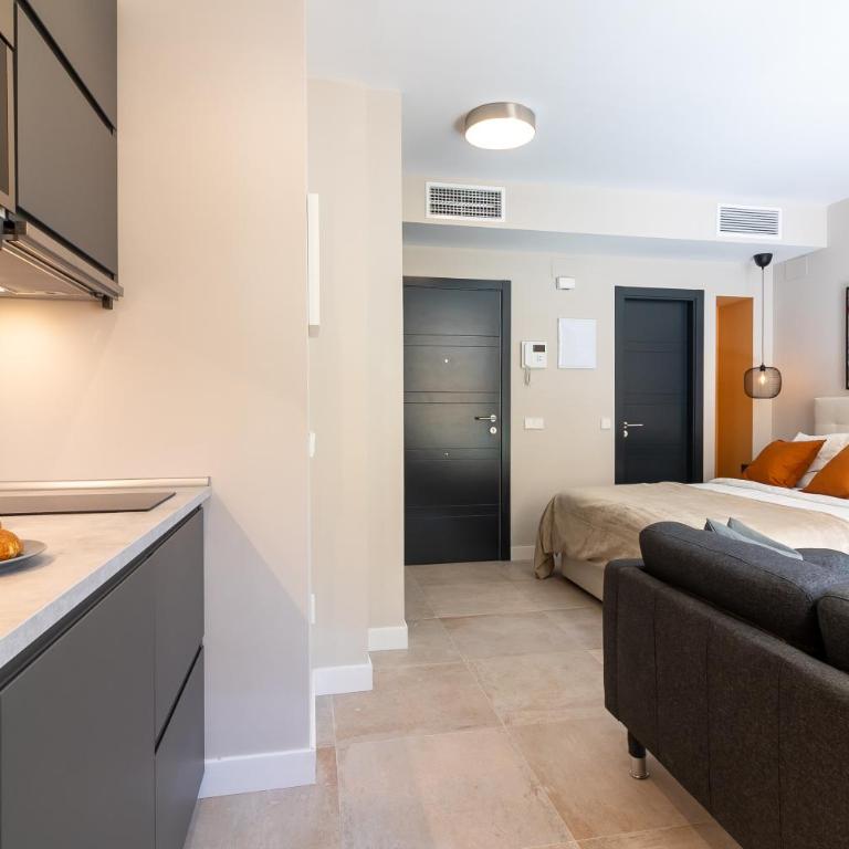 GRUND SUITES GALLERY by FreshApartments - Superior Studio - 2