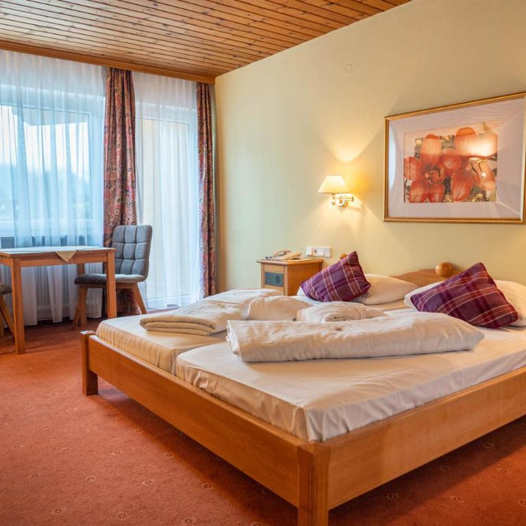 Hotel Donnerhof - Doppelzimmer mit Balkon - 2