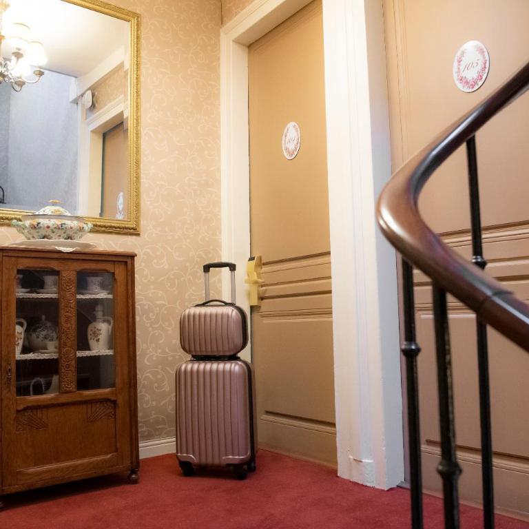 Hotel de Charme La Bonne Adresse - Logis hotels - Chambre Double Charmante - 12