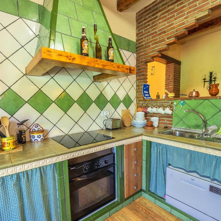 Cubo's Finca Jara - Three-Bedroom House - 14