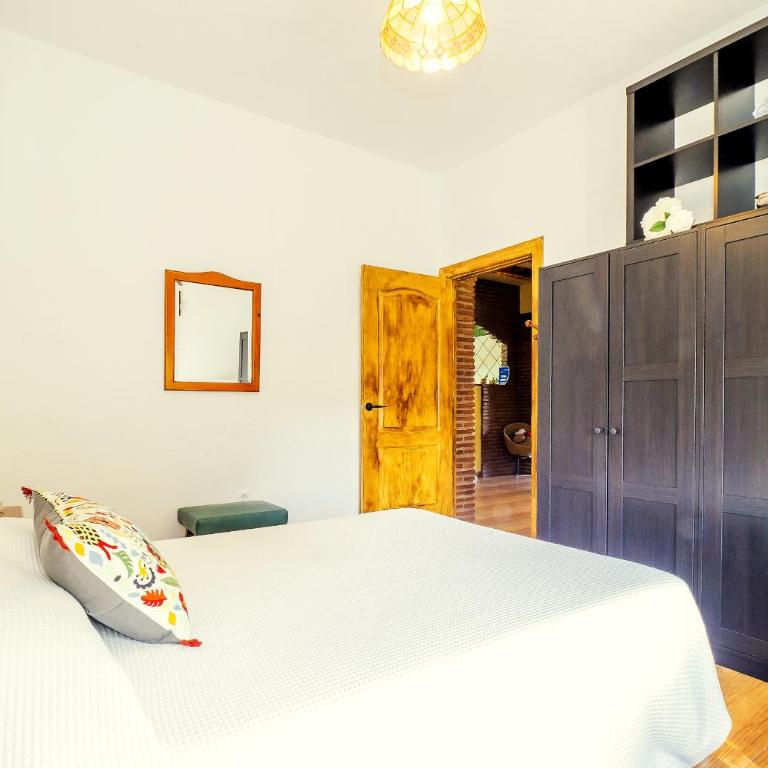 Cubo's Finca Jara - Three-Bedroom House - 18