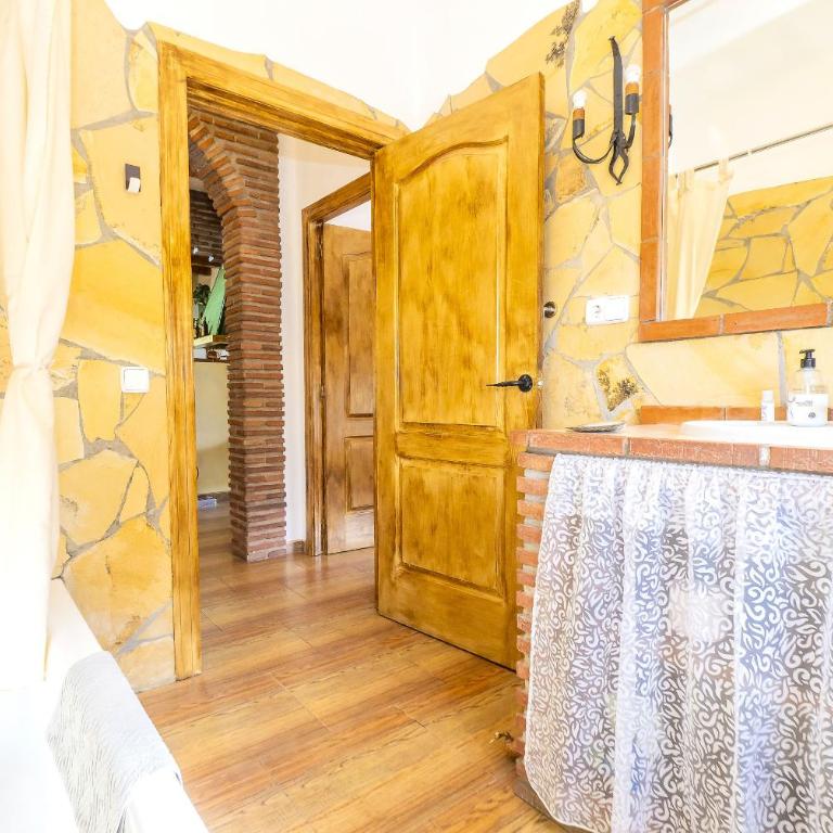 Cubo's Finca Jara - Three-Bedroom House - 27