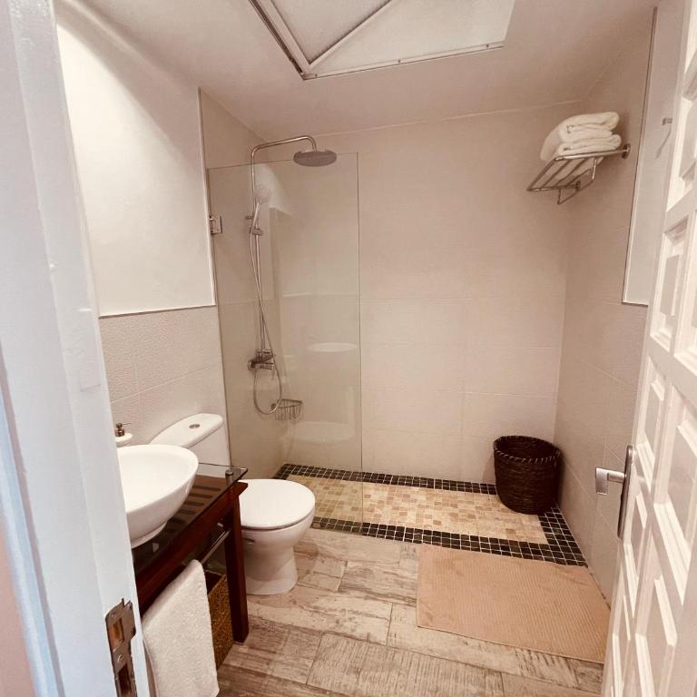 VIVIENDA ÚNICA EN PRIMERA LÍNEA DE PLAYA - Three-Bedroom House - 13