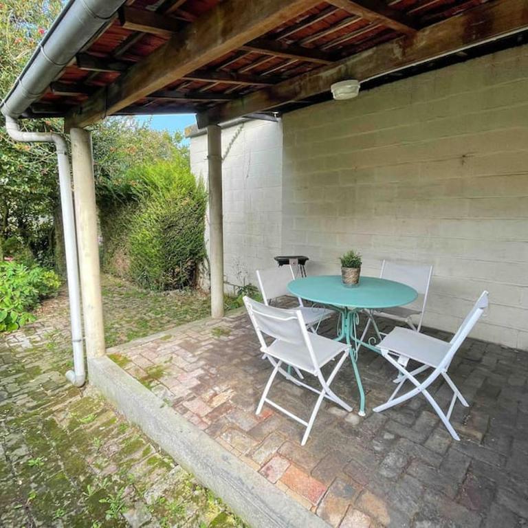 4 Ch - 10 pers - Grande Maison - Parking - Jardin - BBQ - Maison 4 Chambres - 7
