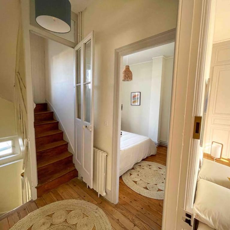 4 Ch - 10 pers - Grande Maison - Parking - Jardin - BBQ - Maison 4 Chambres - 25