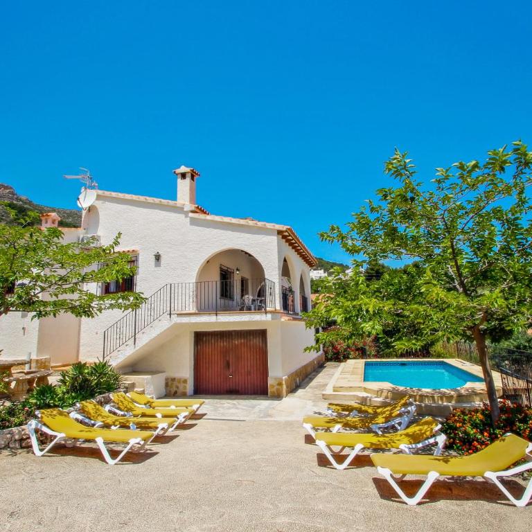 Laura-28A - traditionally furnished detached villa with peaceful surroundings in Calpe - Casa de 4 dormitorios - 4