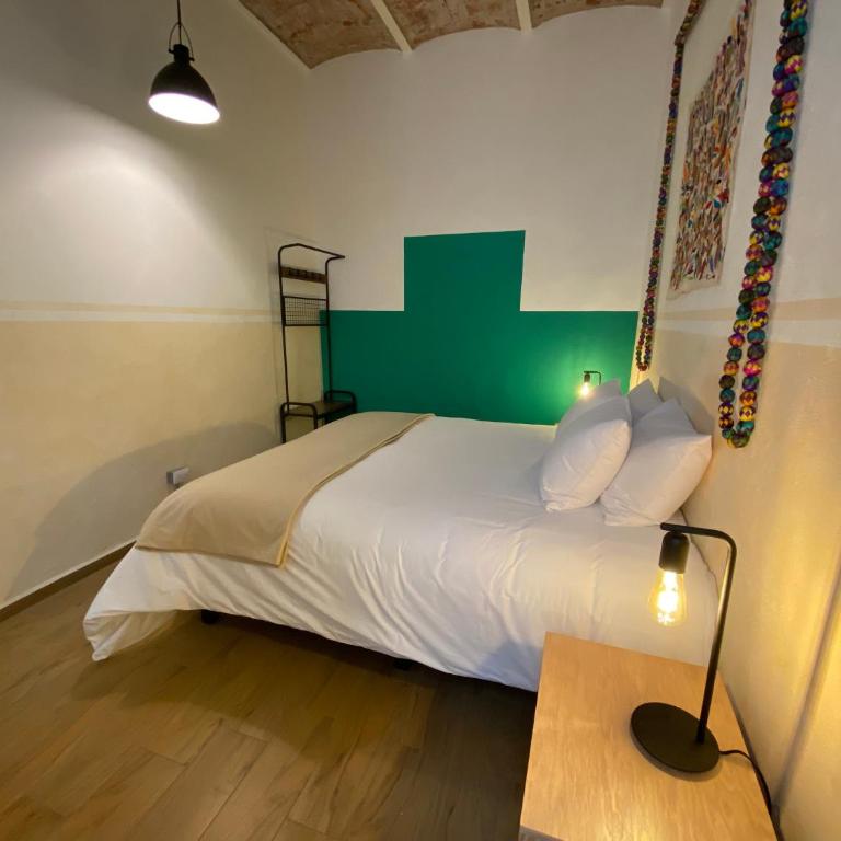 Viajero CDMX Centro Hostel - Standard Double Room with Shared Bathroom - 3