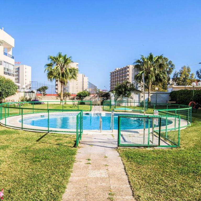 Lovely apartment in Torremolinos Views of the sea, pool, terrace, sofa bed and fully equipped kitchen - Apartamento con vistas al mar - 2