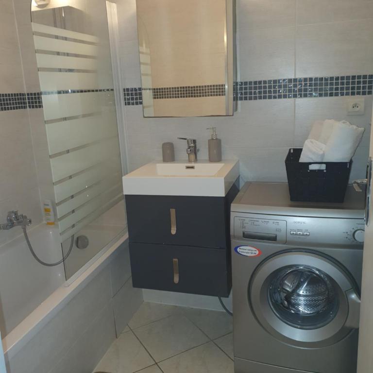 Apart 5 personnes, 1min Gare d'Annemasse, Genève 5km - Appartement 1 Chambre - 12