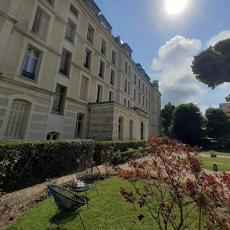 Sublime appartement centre, parc et parking - Appartement 2 Chambres - 17
