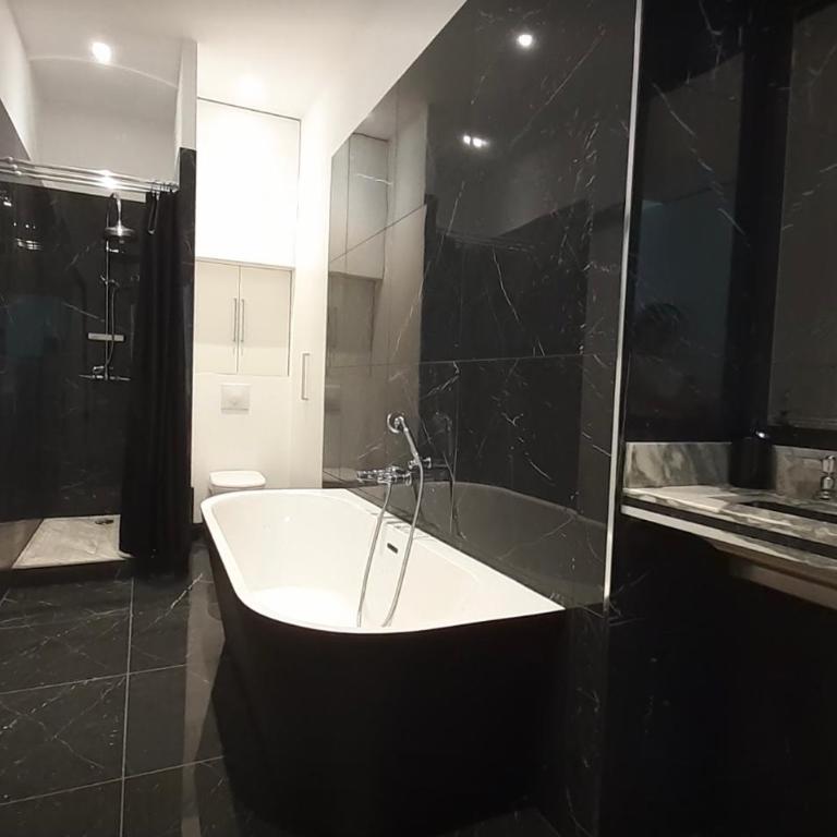 Sublime appartement centre, parc et parking - Appartement 2 Chambres - 12