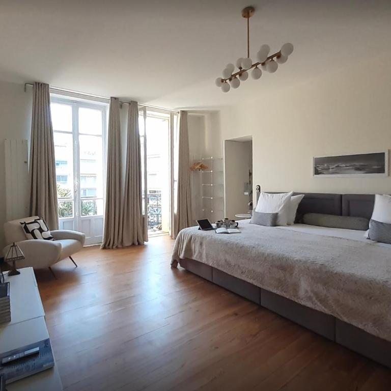 Sublime appartement centre, parc et parking - Appartement 2 Chambres - 9