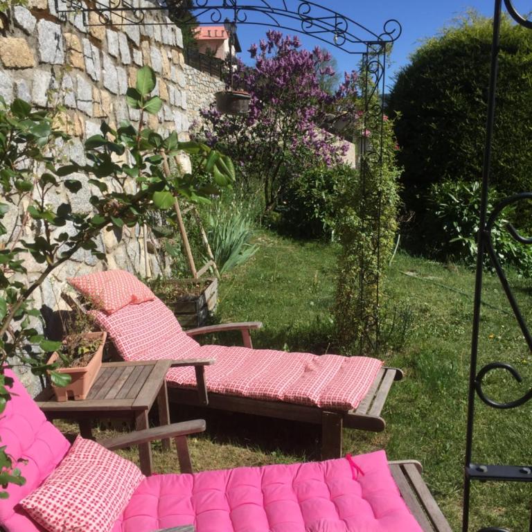Rez de jardin de chalet bois , calme et verdure ! - Appartement 2 Chambres - 8
