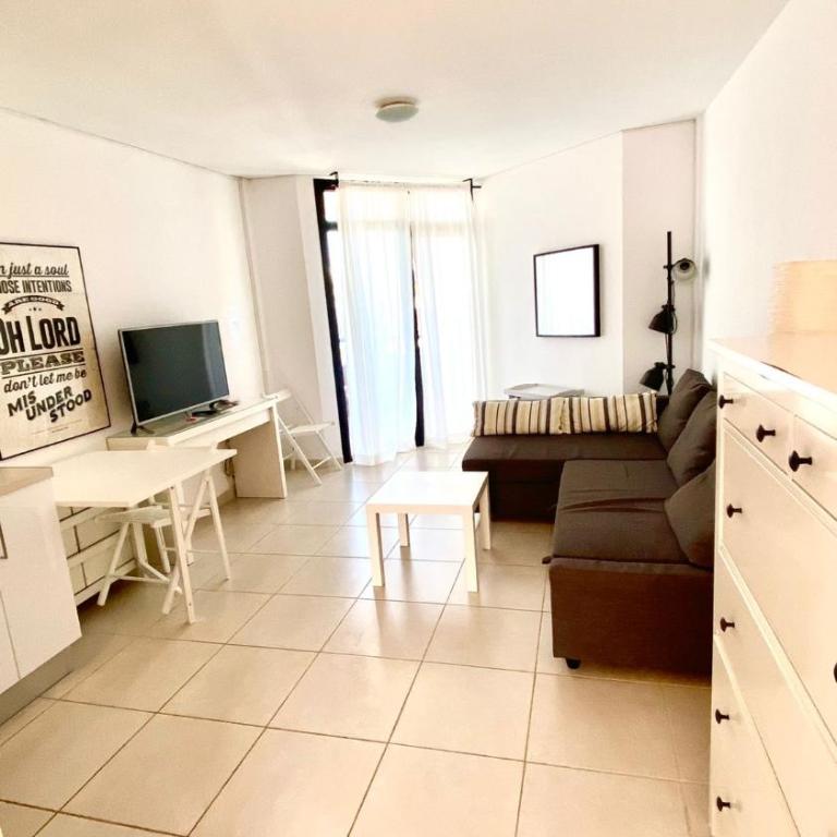 Lovely Studio Los Cristianos WIFI, Cable TV, Pool - Estudio con balcón - 2