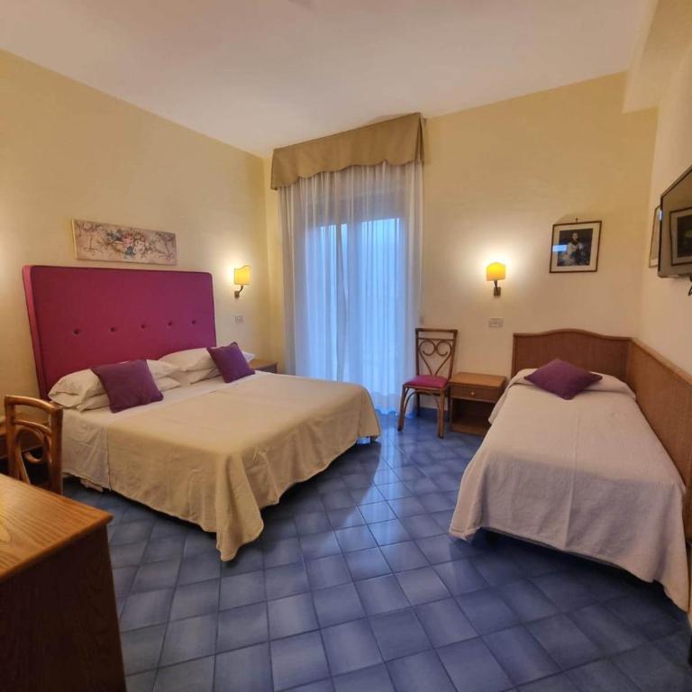 Hotel Girasole - Camera Tripla - 4