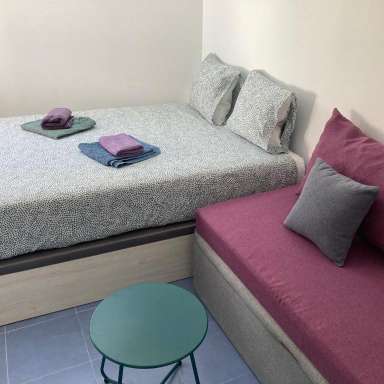 Malagueña Salerosa "Apartamento - estudio con terraza" En casa típica de 1 a 4 dormitorios - Apartamento Estudio con terraza o patio privados - 4