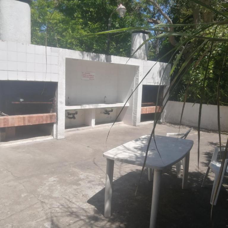 Mar y Bosque - Apartamento 1er piso - 2 adultos y 2 o 3 niños - Zona Norte - Two-Bedroom Apartment - 16
