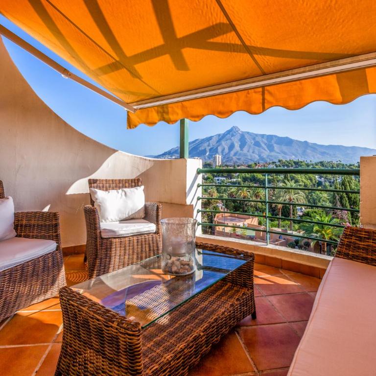Holiday Apartment in Senorio de Aloha with Sea views - Two-Bedroom Apartment - 7