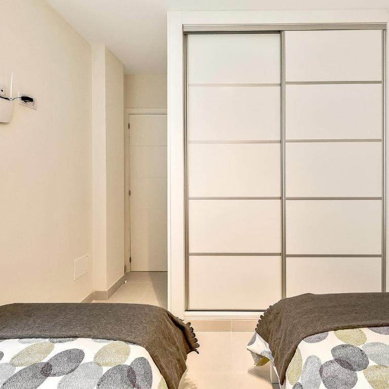 Hortensia Suites Apartments, Los Cristianos, Tenerife - Apartamento de 2 dormitorios con vistas parciales al mar - 22