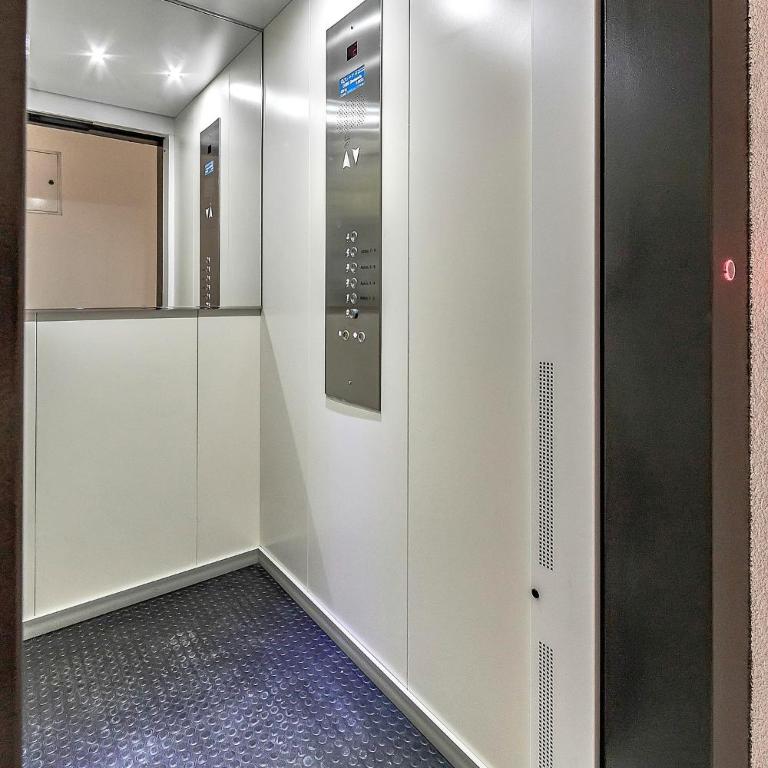 Hortensia Suites Apartments, Los Cristianos, Tenerife - Apartamento de 3 dormitorios con balcón - 23