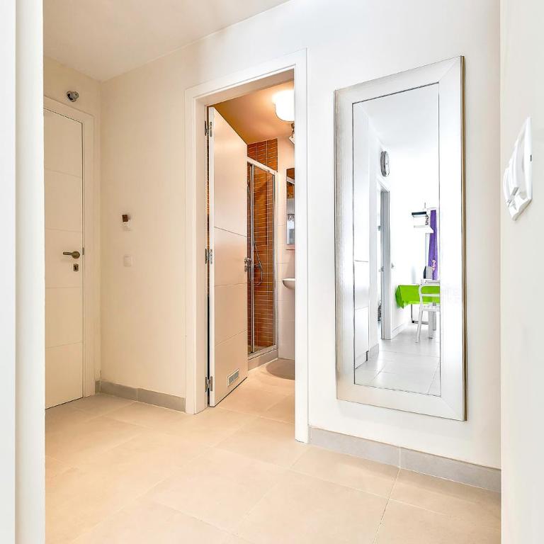 Hortensia Suites Apartments, Los Cristianos, Tenerife - Apartamento de 3 dormitorios con balcón - 4
