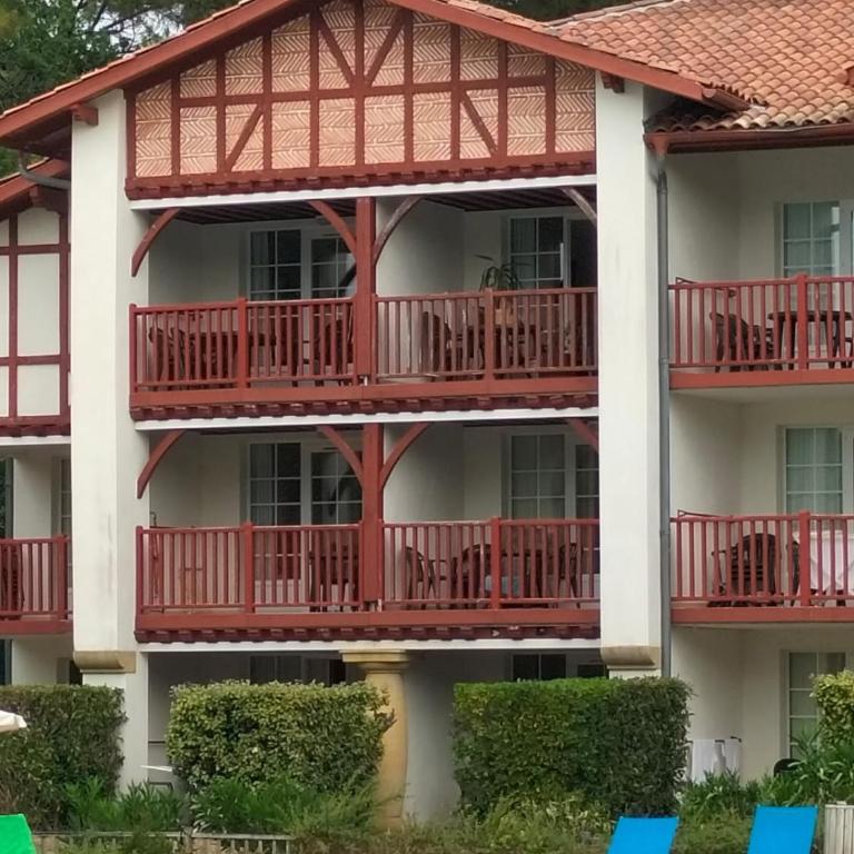 Appart-dans Résidence de vacances au coeur du Golf-Le domaine de Gascogne - Appartement - Vue sur Piscine - 5