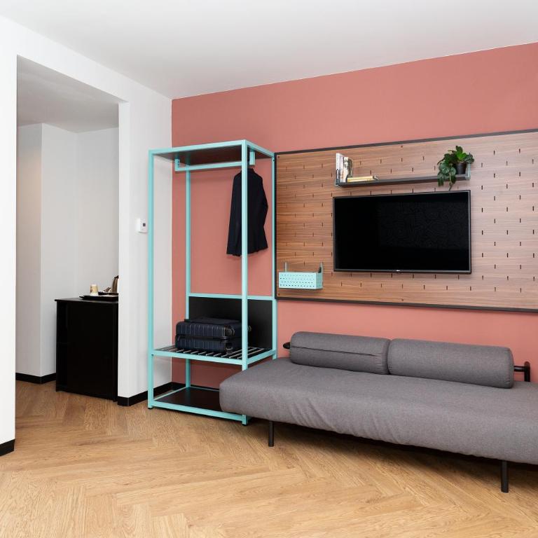 CX Turin Marconi - Camera Matrimoniale Deluxe con 1 Letto Supplementare - 3