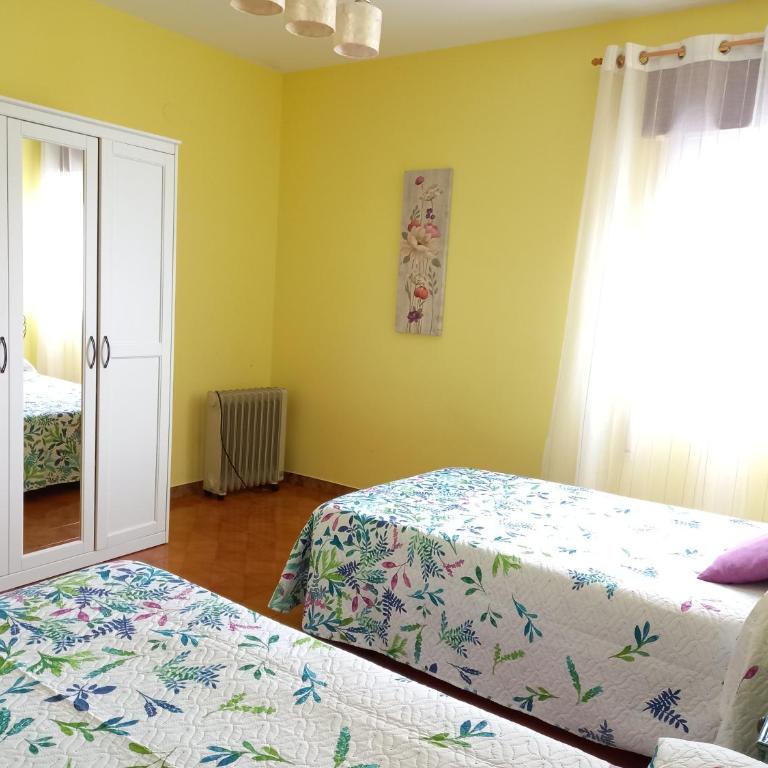 PISO AMPLIO A 100 M DE LA PLAYA - Apartamento de 3 dormitorios - 12