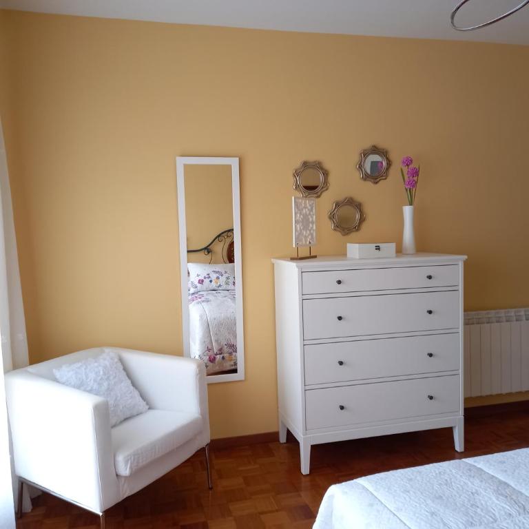 PISO AMPLIO A 100 M DE LA PLAYA - Apartamento de 3 dormitorios - 7