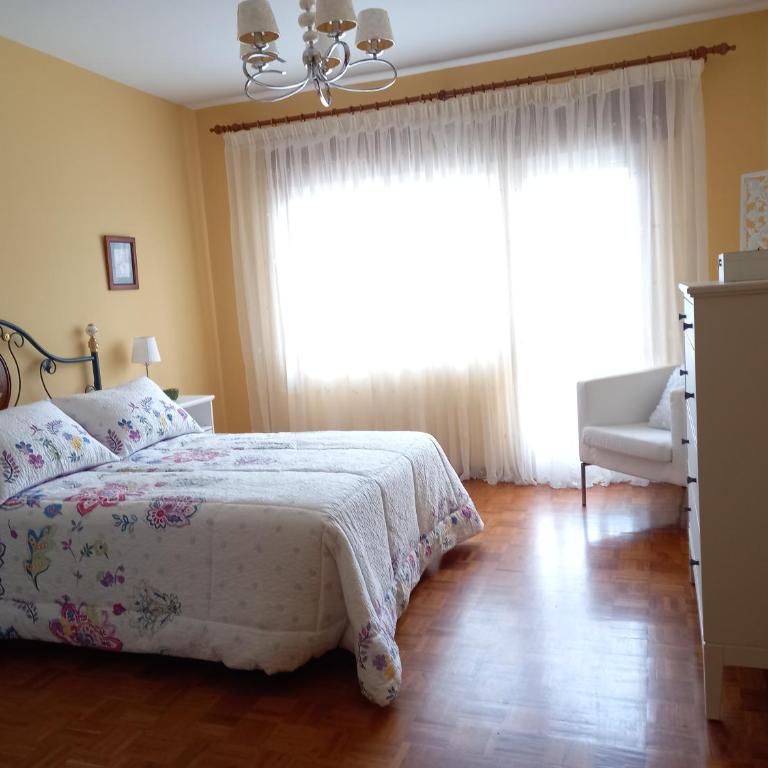 PISO AMPLIO A 100 M DE LA PLAYA - Apartamento de 3 dormitorios - 5