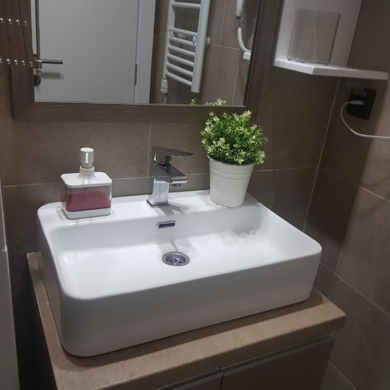 Lucky-Milmari resort - Deluxe Studio - 40