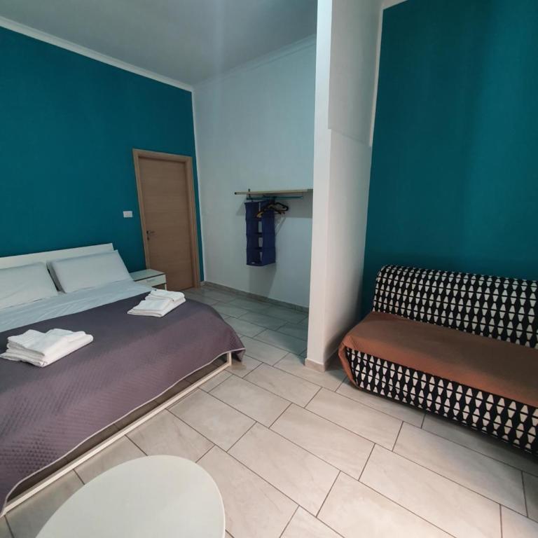 B&B City Center - Two-Bedroom Standard Apartment - 11