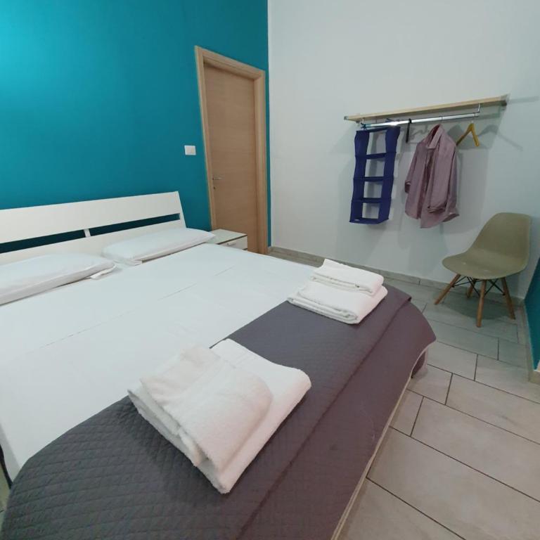 B&B City Center - Two-Bedroom Standard Apartment - 17