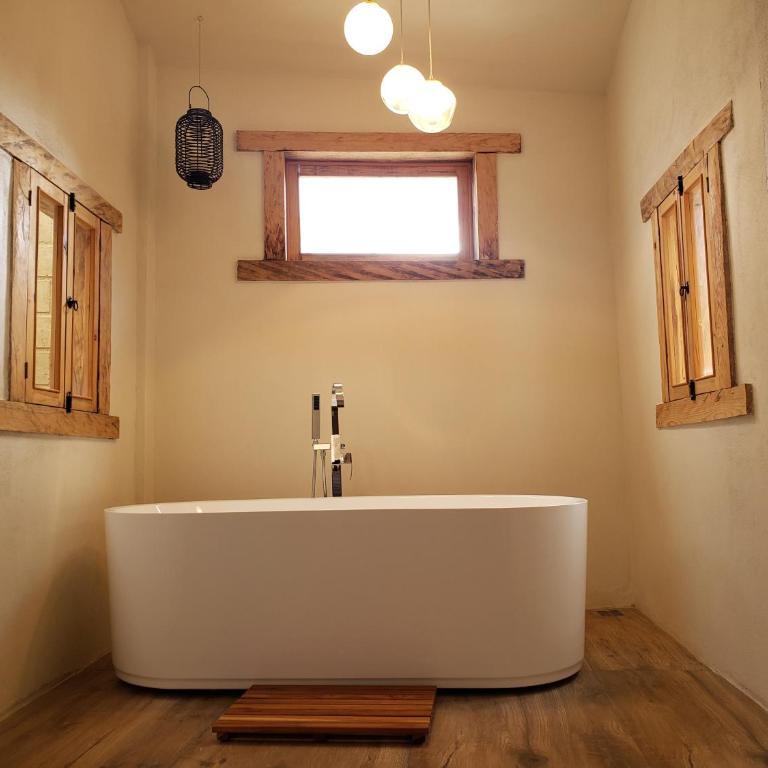 Casa Carmen - King Suite with Spa Bath - 2