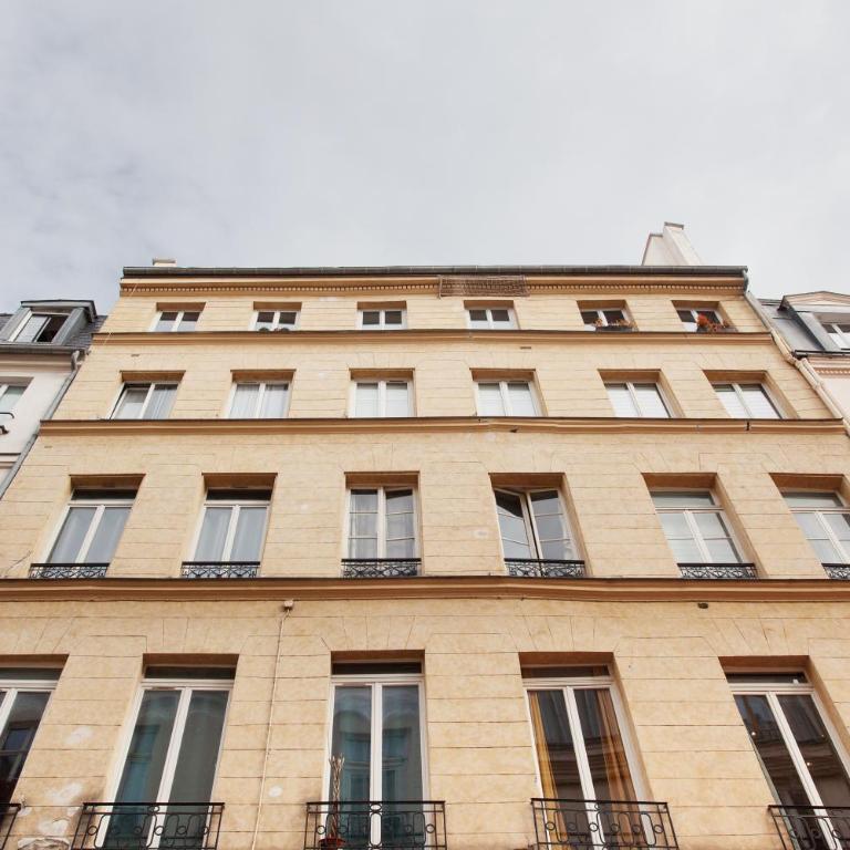 Rent a Room - Studio Bonne Nouvelle - One-Bedroom Apartment - 12