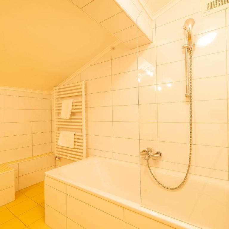 Appartementhaus Winter - Apartment mit 1 Schlafzimmer und Balkon (4 Erwachsene) - 16