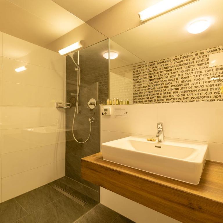 Appartementhaus Winter - Modernes Apartment mit 2 Schlafzimmern und Balkon - 7