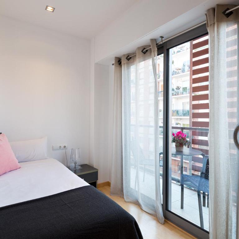 Lugaris Rambla Apartments - Apartamento Premium - 11