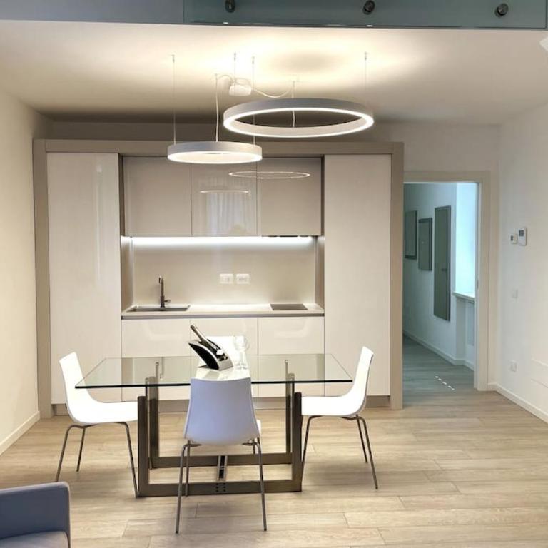 Queen Verona Luxury Apartment - One-Bedroom Apartment - 1