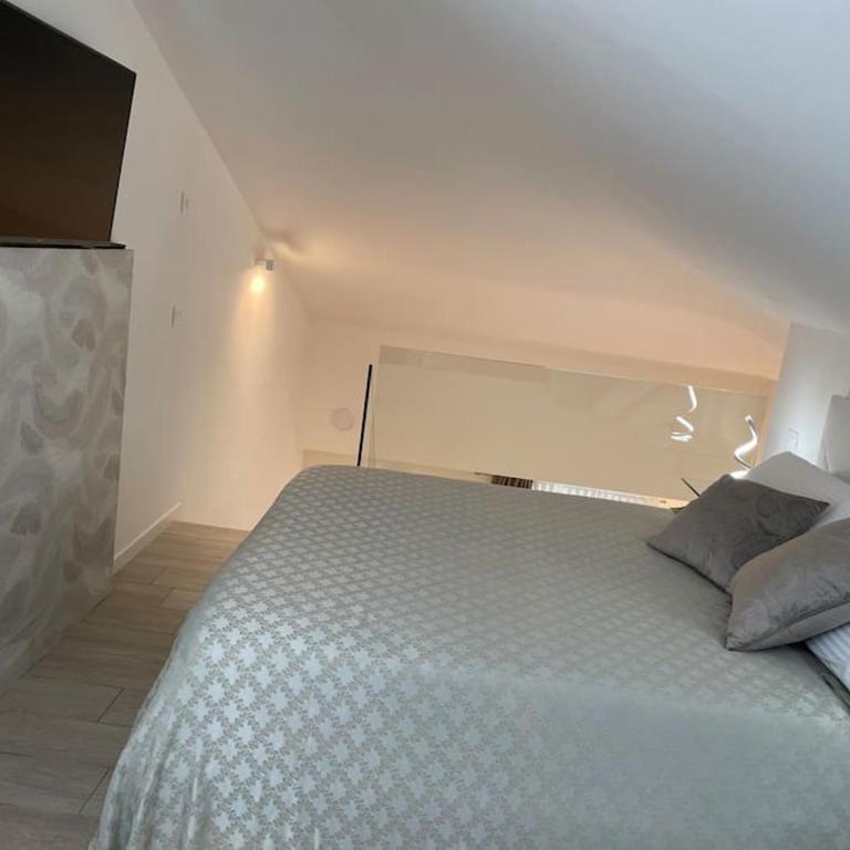 Queen Verona Luxury Apartment - One-Bedroom Apartment - 20