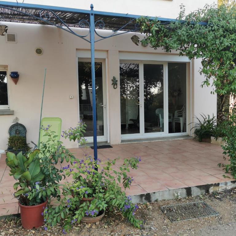 Un coin de campagne Grand appartement près de la mer pour 2 à 6 personnes - Apartamento con vistas al jardín - 10