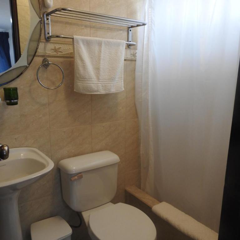 Hotel Valeritos - Habitación Cuádruple Deluxe - 4
