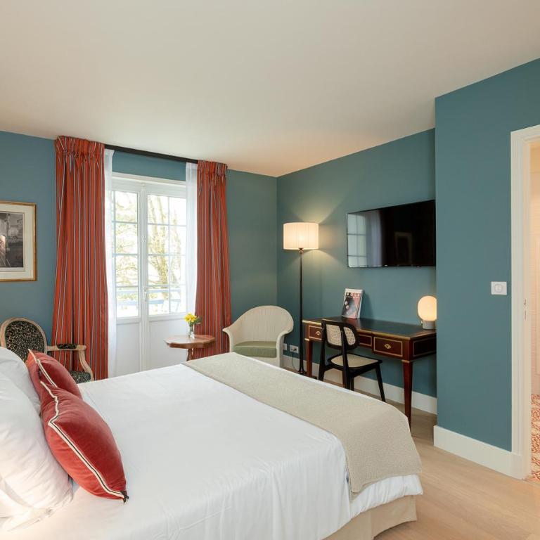Hôtel Le Saint Christophe - Chambre Familiale - 1
