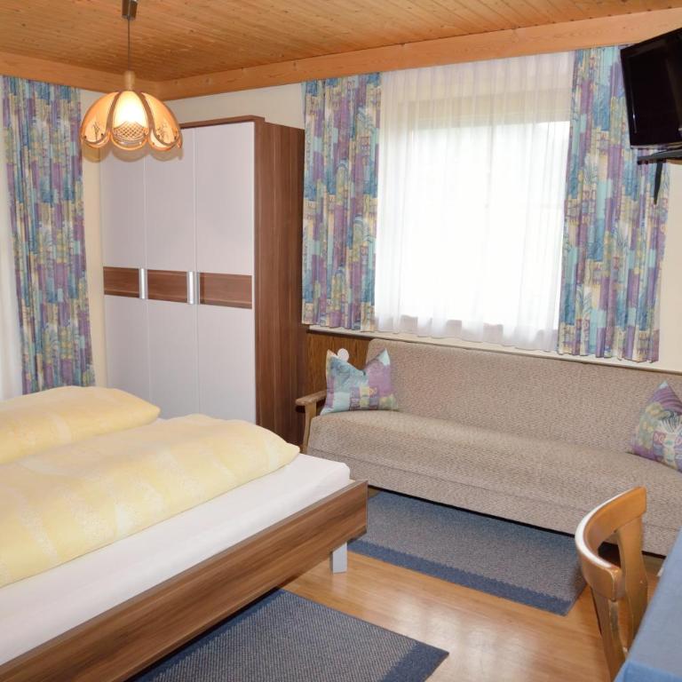 Ferienwohnungen Rieser - Apartment mit 3 Schlafzimmern und Balkon - 8